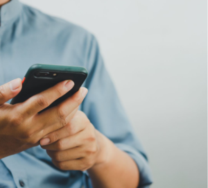 French and Italian Bureaucracy Affects Long-Stay Nomads More Than Short Visitors
